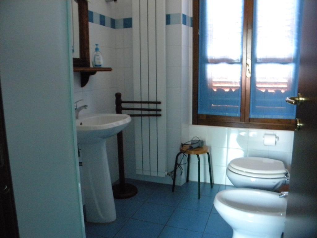 Le Petit Fleur Hotel Bareggio Room photo